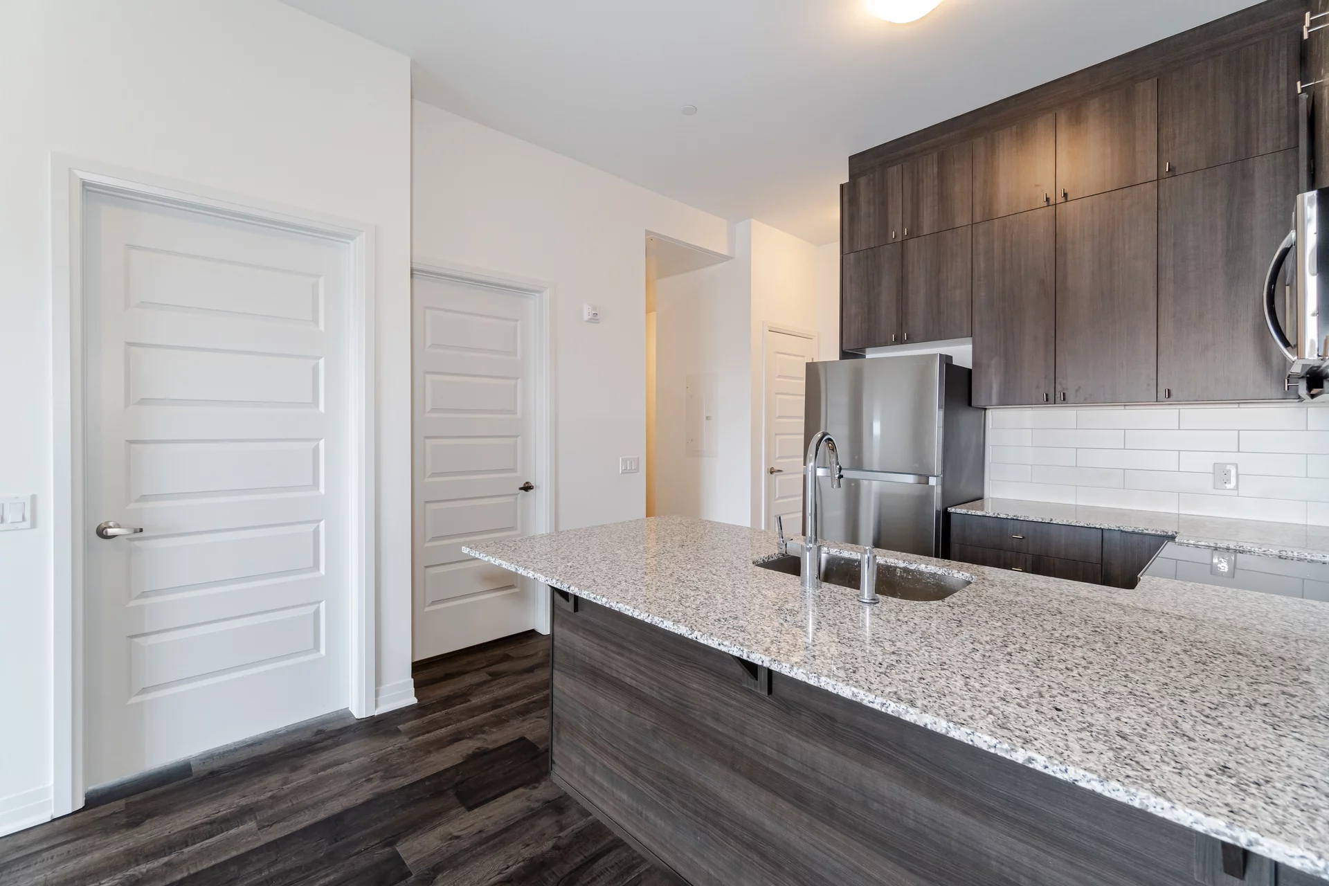 #605-460 Gordon Krantz Avenue, Milton - photo 7