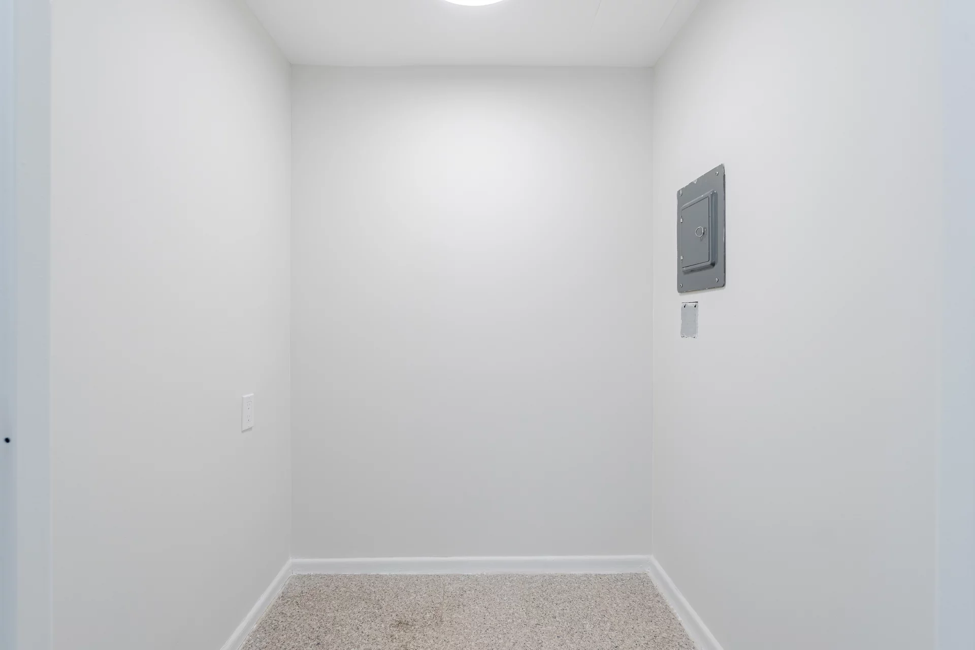 2906277