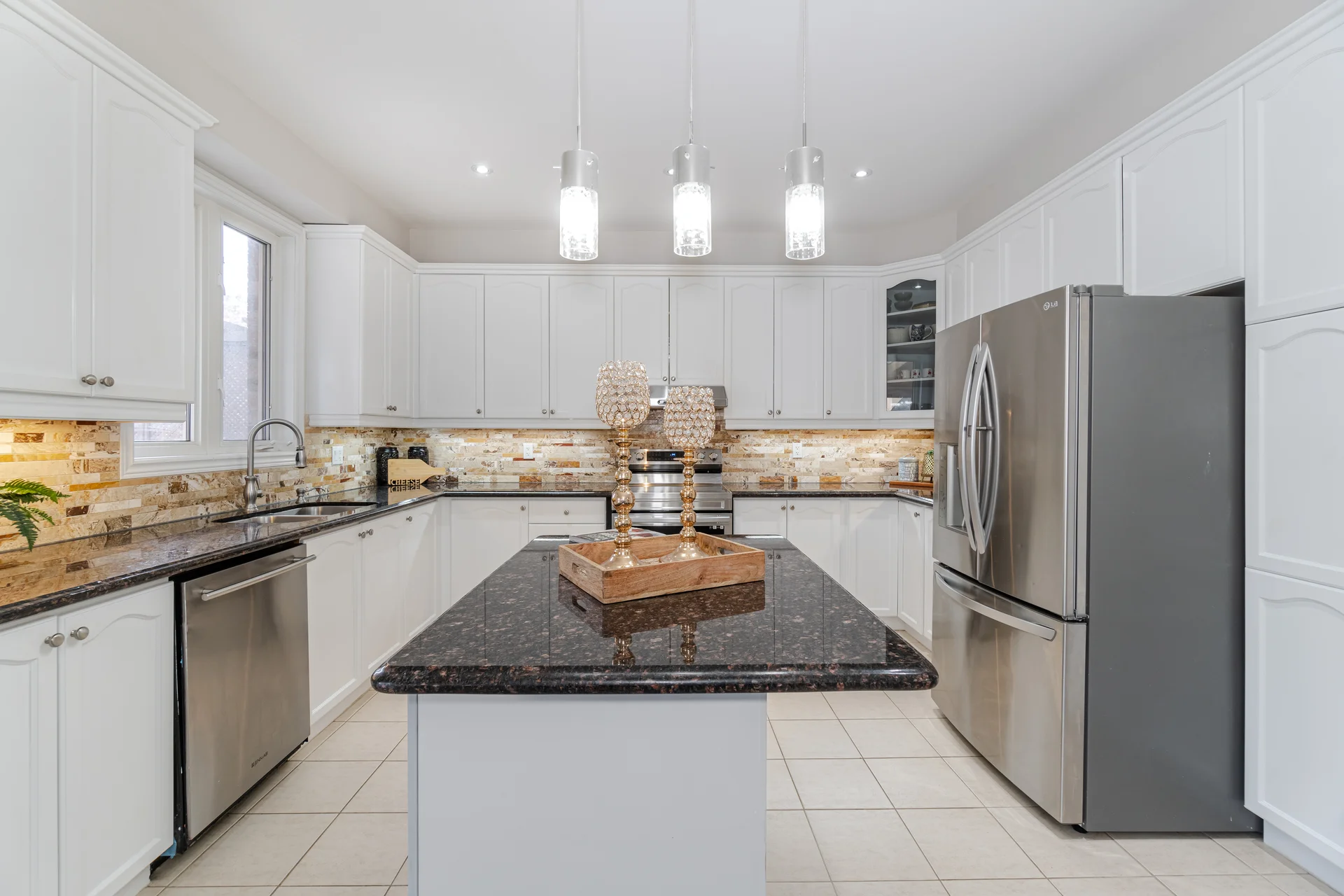 35 Louvre Circle, Brampton - photo 32