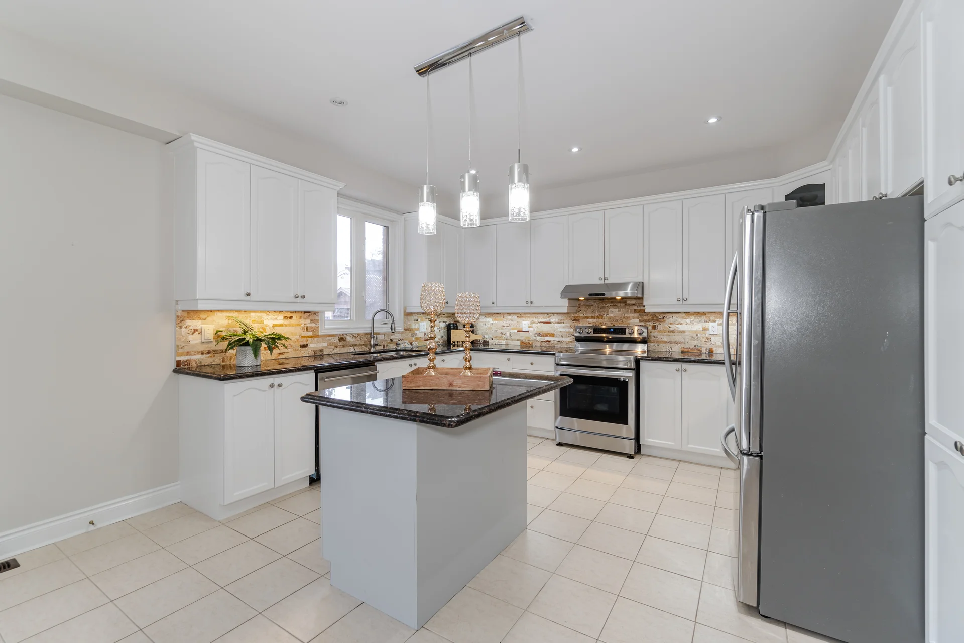35 Louvre Circle, Brampton - photo 33