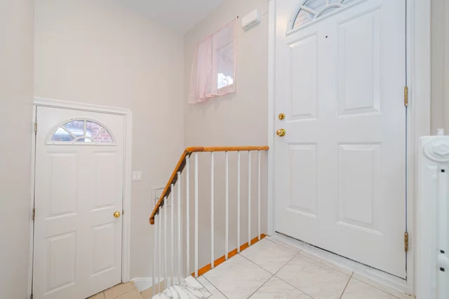 198 Gloucester Grove, Toronto - photo 31