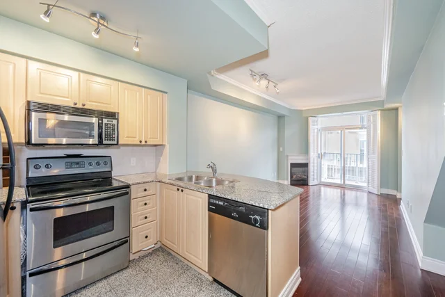 #362-32 Stadium Road, Toronto - photo 8