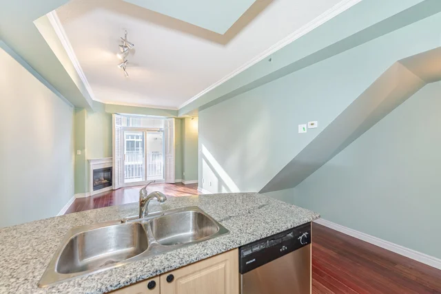 #362-32 Stadium Road, Toronto - photo 9