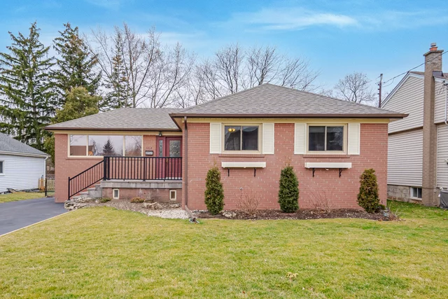 1332 Fisher Avenue, Burlington - photo 1