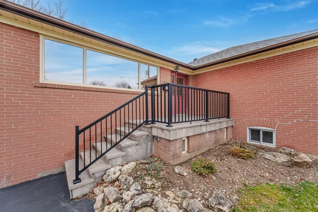 1332 Fisher Avenue, Burlington - photo 5