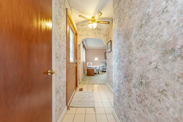 1332 Fisher Avenue, Burlington - photo 9