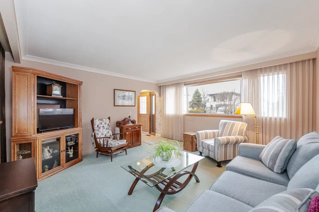 1332 Fisher Avenue, Burlington - photo 12