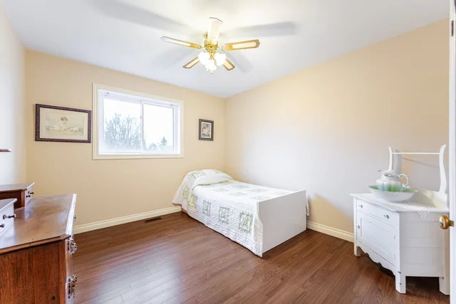 1332 Fisher Avenue, Burlington - photo 24