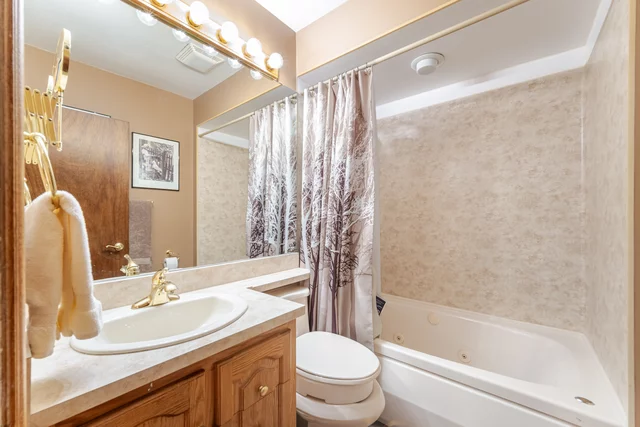 1332 Fisher Avenue, Burlington - photo 26