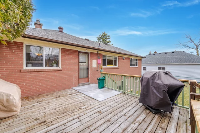 1332 Fisher Avenue, Burlington - photo 39