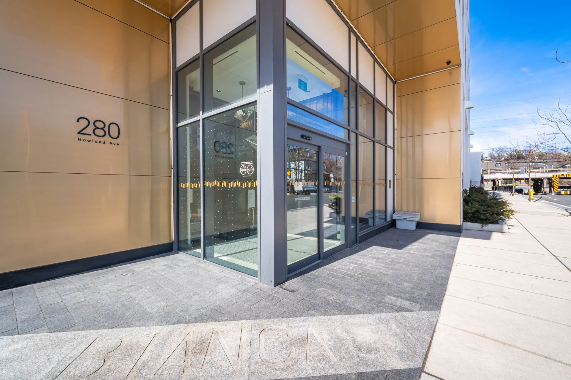 #424-280 Howland Avenue, Toronto - photo 2
