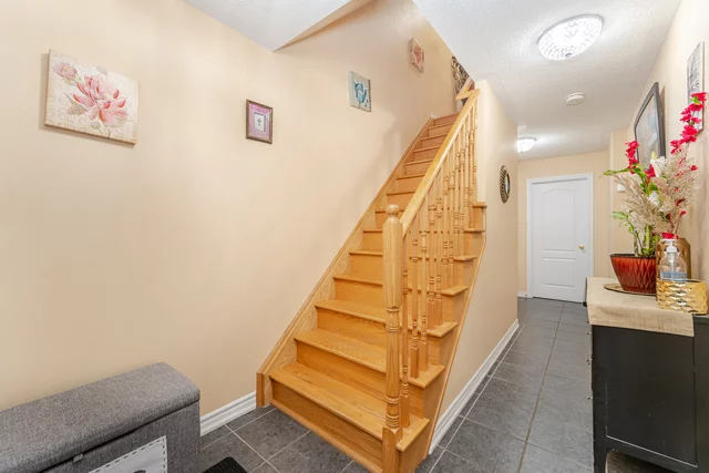 9 Hobart Gardens, Brampton - photo 10