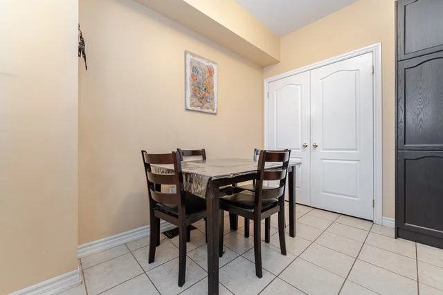 9 Hobart Gardens, Brampton - photo 17