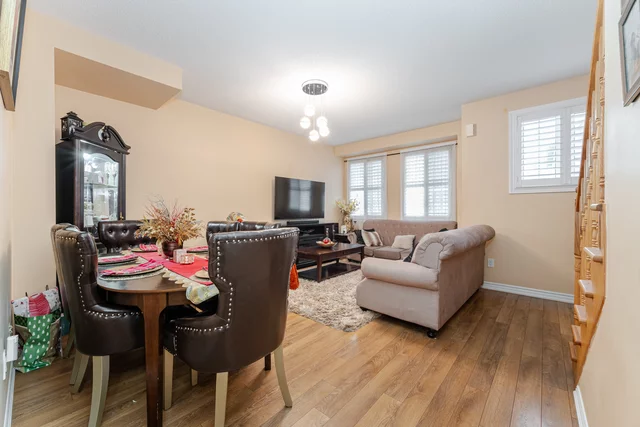 9 Hobart Gardens, Brampton - photo 19