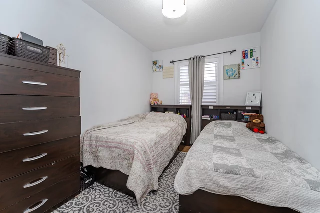 9 Hobart Gardens, Brampton - photo 31