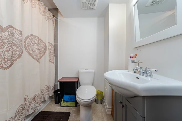 9 Hobart Gardens, Brampton - photo 37