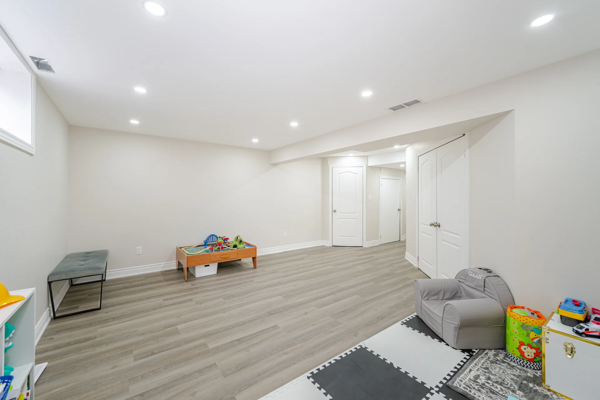 19 Summerfield Drive, Guelph - photo 36