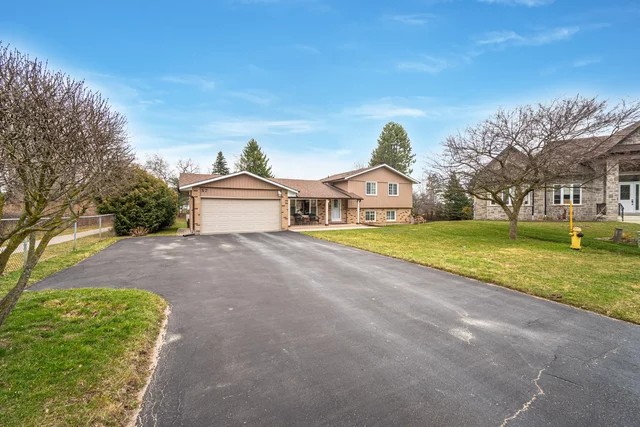 57 Hambly Avenue, King City - photo 2