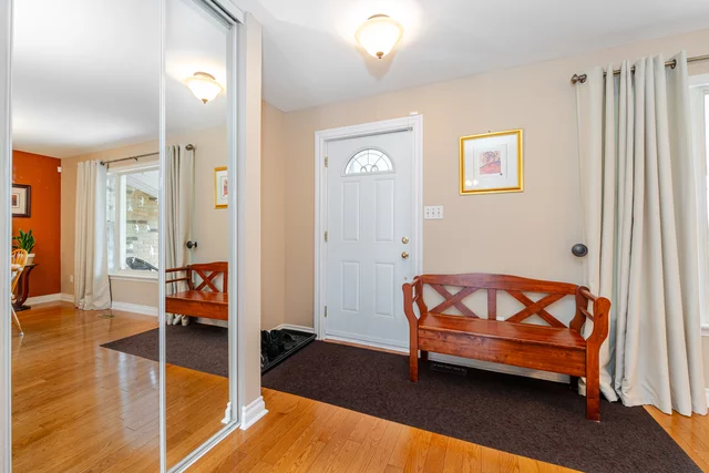 57 Hambly Avenue, King City - photo 5