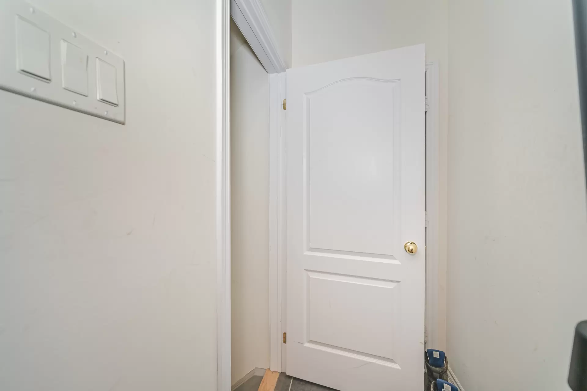 2932478