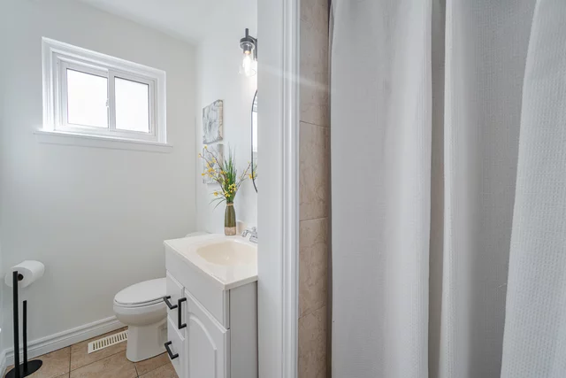 114 Martindale Street, Oshawa - photo 44