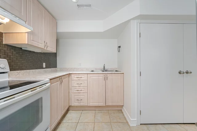 114 Martindale Street, Oshawa - photo 51