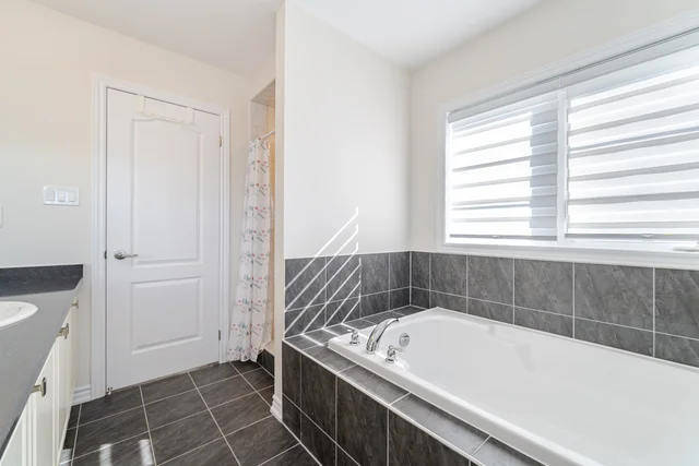 129 Explorer Way, Thorold - photo 29