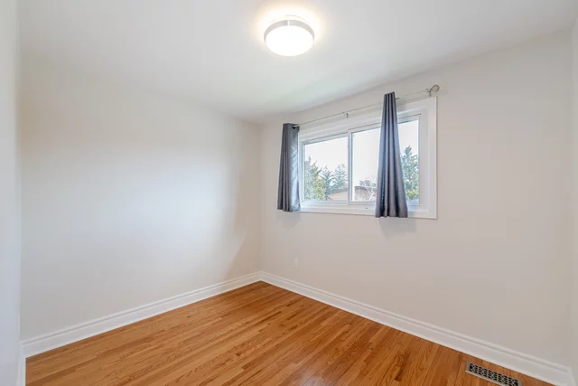 1300 Nottingham Avenue, Burlington - photo 24