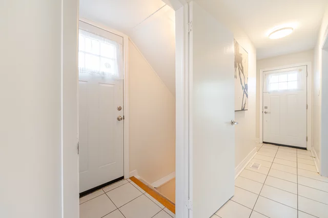 1300 Nottingham Avenue, Burlington - photo 30