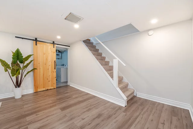 1300 Nottingham Avenue, Burlington - photo 32
