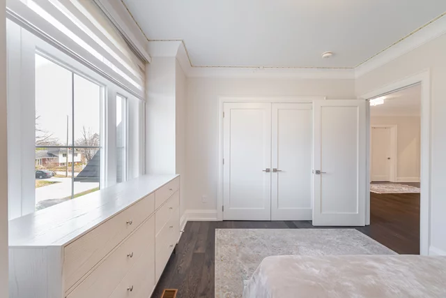 2043 Saxon Road, Oakville - photo 50
