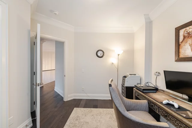 2043 Saxon Road, Oakville - photo 55
