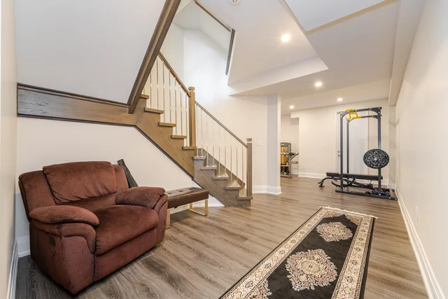 2043 Saxon Road, Oakville - photo 61