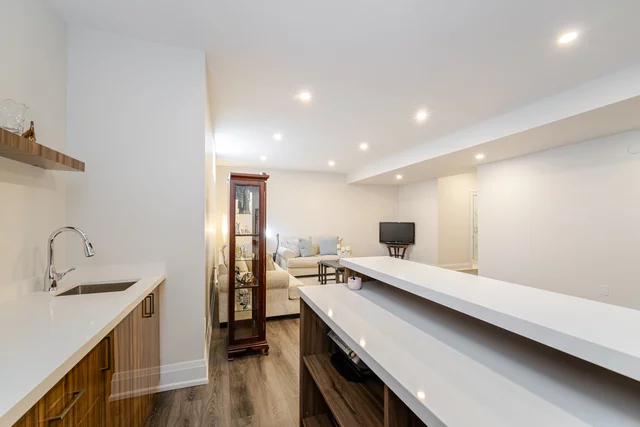 2043 Saxon Road, Oakville - photo 67
