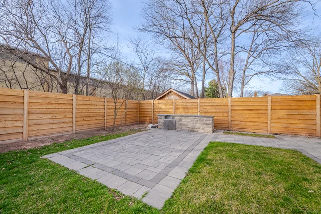 2043 Saxon Road, Oakville - photo 80