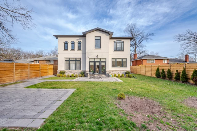 2043 Saxon Road, Oakville - photo 82