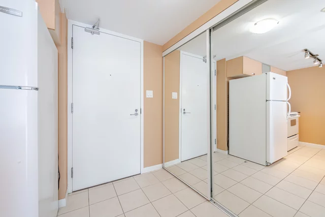 #1306-38 Grenville Street, Toronto - photo 5