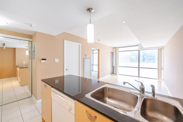 #1306-38 Grenville Street, Toronto - photo 9