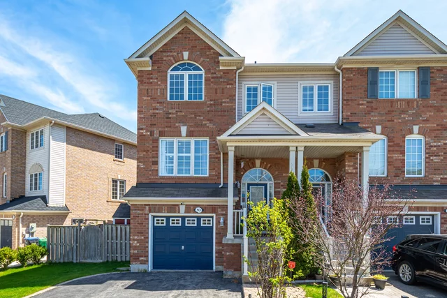 93 Decker Hollow Circle, Brampton - photo 1