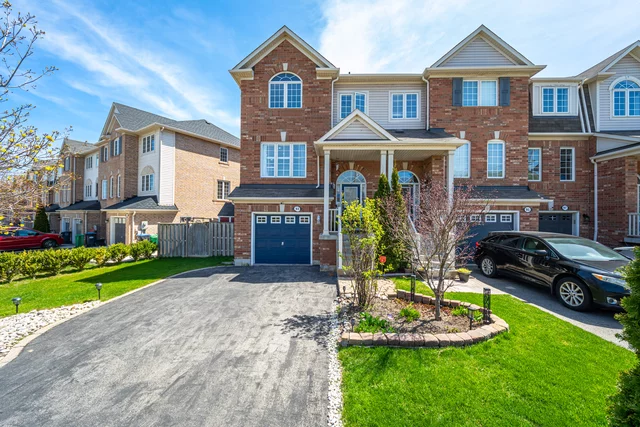 93 Decker Hollow Circle, Brampton - photo 2
