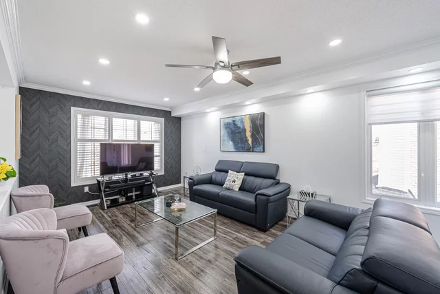 93 Decker Hollow Circle, Brampton - photo 8