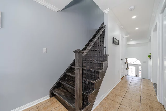 93 Decker Hollow Circle, Brampton - photo 19