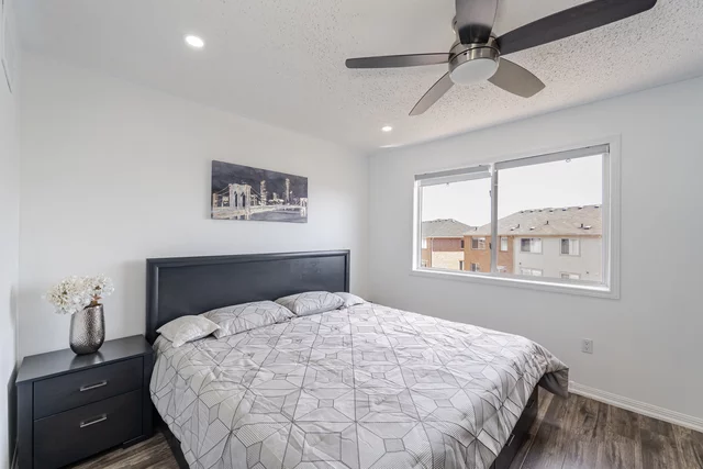 93 Decker Hollow Circle, Brampton - photo 21