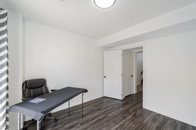 93 Decker Hollow Circle, Brampton - photo 31