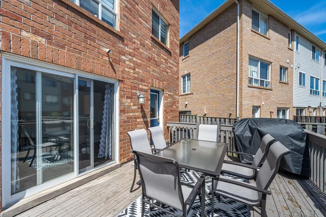 93 Decker Hollow Circle, Brampton - photo 35