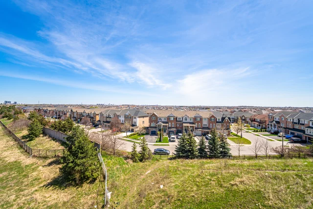 93 Decker Hollow Circle, Brampton - photo 38