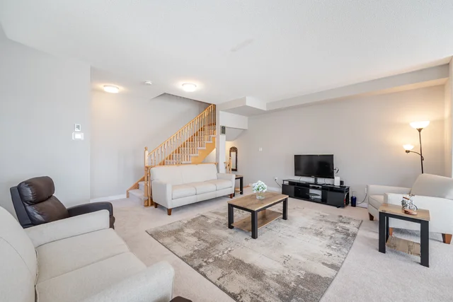 #71-113 Hartley Avenue, Paris - photo 11