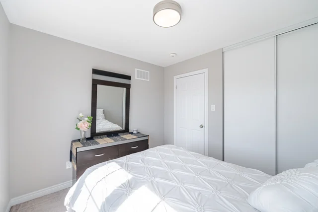 #71-113 Hartley Avenue, Paris - photo 35