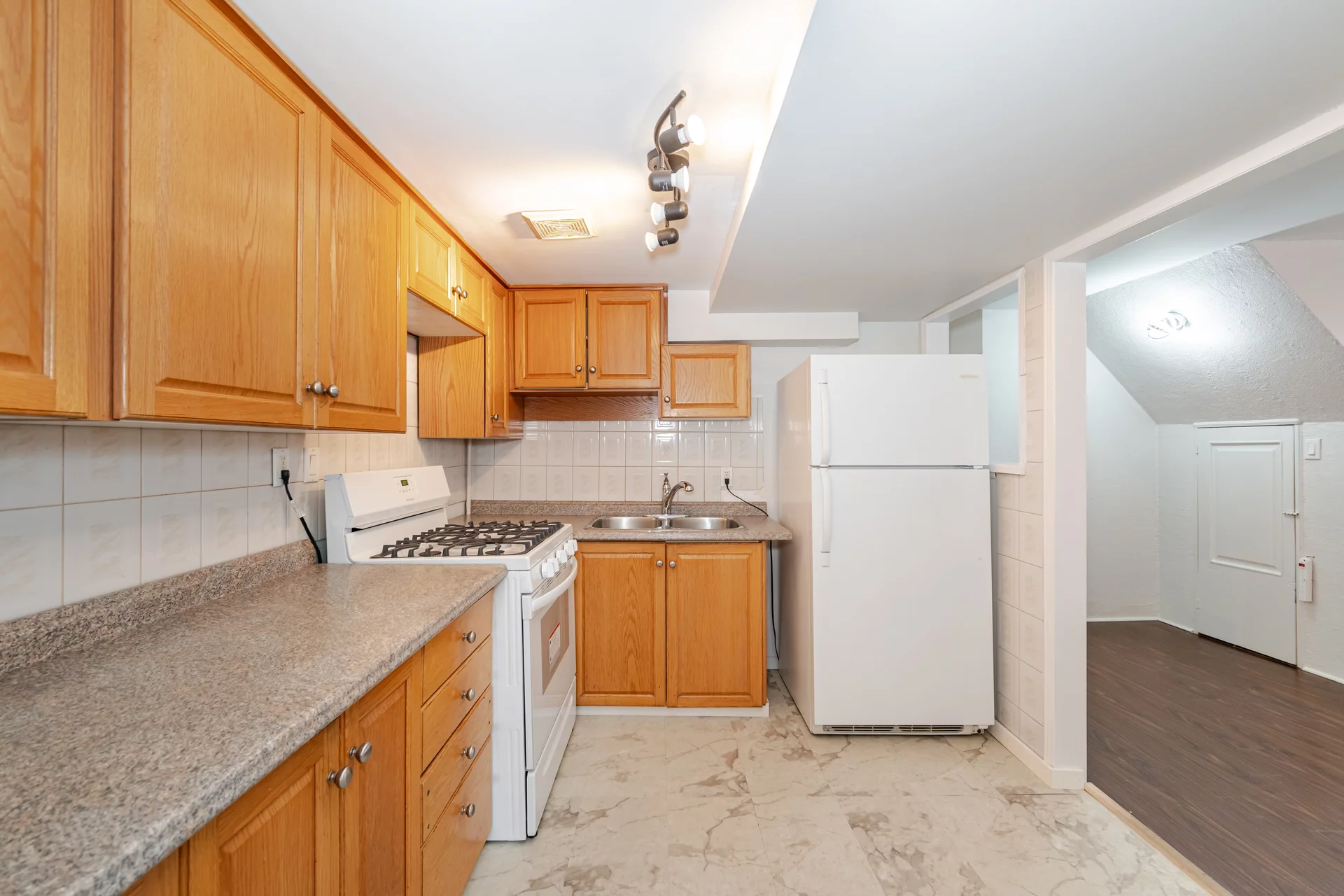1586 Coram Crescent, Mississauga - photo 38