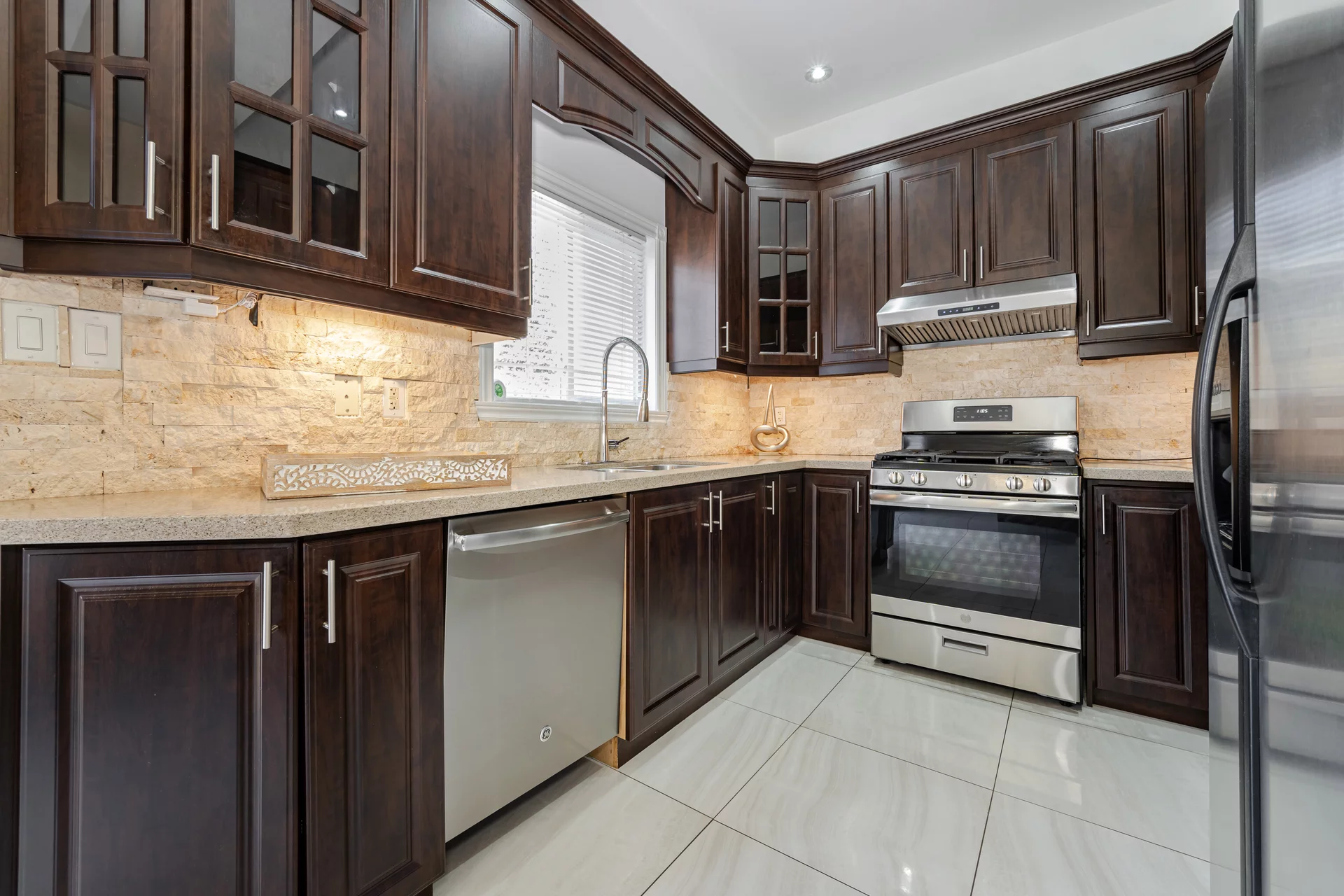 2978896